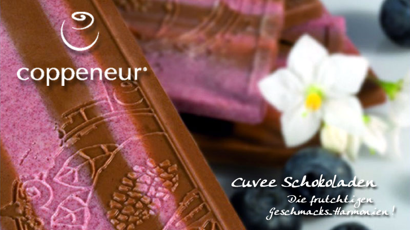 Coppeneur Cuvee Schokoladen Cuvee Chocoladen werden aus einer Assemblage von Cacaobohnen verschiedener Regionen oder Plantagen hergestellt, verfeinert mit ausgew�hlten Zutaten die der Chocolade eine fruchtige oder w�rzige Note geben. | www.gourmet-versand.com