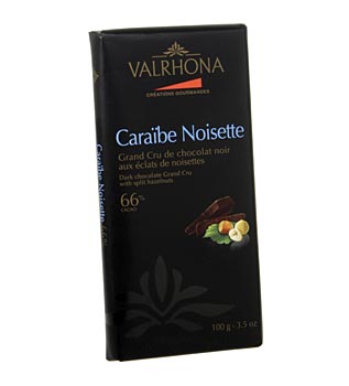 Valrhona Caraibe - Bitterschokolade mit Haselnusssplittern, 66% Kakao, Karibik - 100 g - Papier - www.gourmet-versand.com