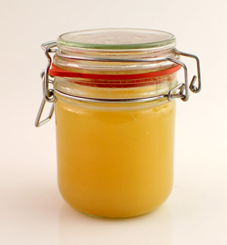 Geflügelfond vom Sternekoch Rainer Hensen - 350 ml - Bügelglas - www.gourmet-versand.com Geflügelfond vom Sternekoch Rainer Hensen - 350 ml - Bügelglas - www.gourmet-versand.com
