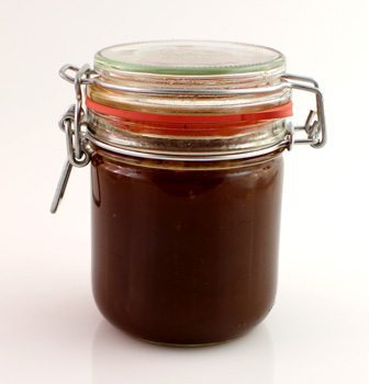 Rinderfond vom Sternekoch Rainer Hensen - 350 ml - Bügelglas - www.gourmet-versand.com Rinderfond vom Sternekoch Rainer Hensen - 350 ml - Bügelglas - www.gourmet-versand.com