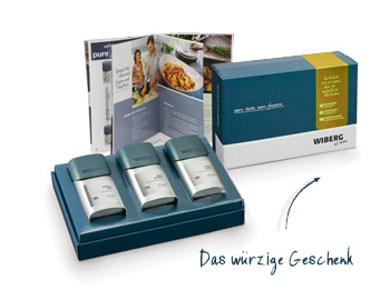 Wiberg at home 3er Geschenk-Set 03 gerebelter Thymian, drei Pfeffer, Chilli Ringe - 3 x Spice Box / je 150 ml (8 g, 60g, 13 g) - Geschenkkarton - www.gourmet-versand.com Wiberg at home 3er Geschenk-Set 03 gerebelter Thymian, drei Pfeffer, Chilli Ringe - 3 x Spice Box / je 150 ml (8 g, 60g, 13 g) - Geschenkkarton - www.gourmet-versand.com