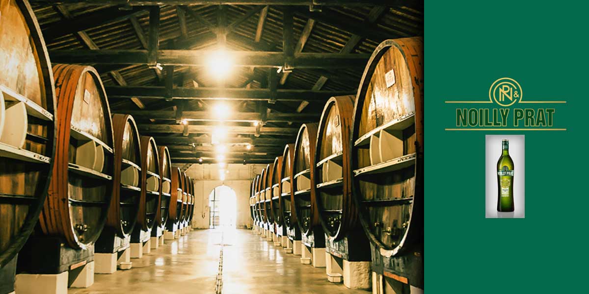 Noilly Prat vermouth Historien begyndte, da Joseph Noilly opfandt sin hemmelige opskrift i 1813. Noilly Prat Original Dry vermouth er blevet produceret ved middelhavskysten i Marseillan siden 1850`erne.

Noilly Prat Original Dry er saerligt aeret i topbarer, men den er ogsa kendt for sin alsidige brug i det fine koekken.