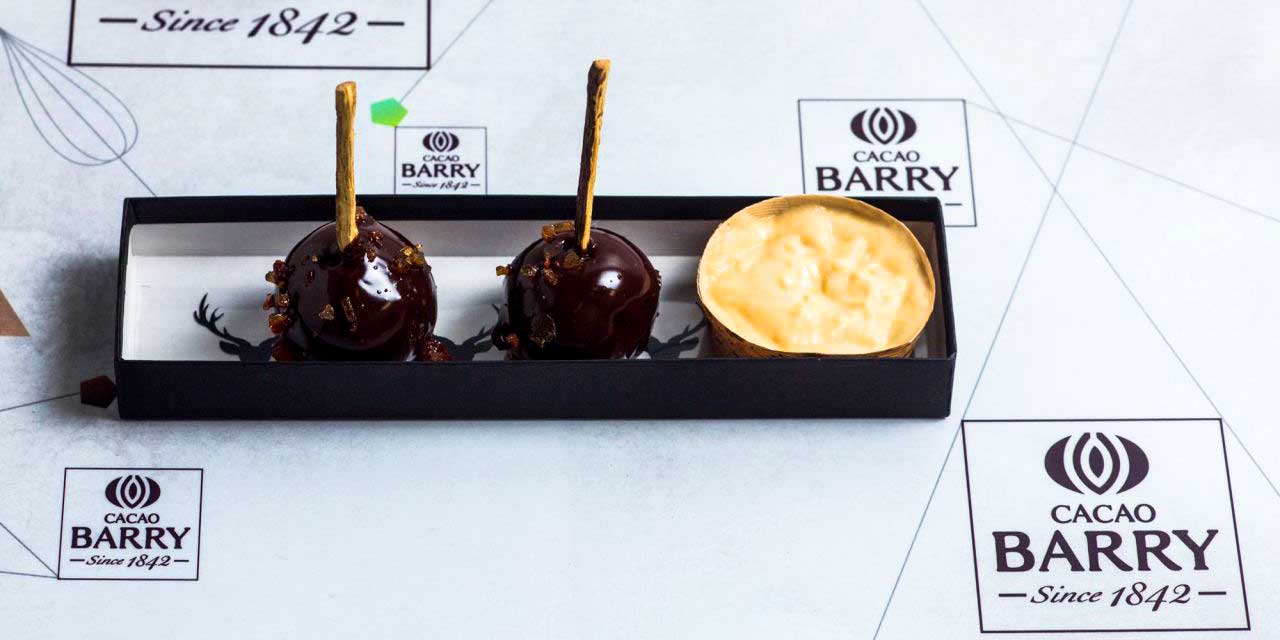 Cacao Barry Couverture Schokolade CACAO BARRY ist bekannt für seine Vision von dem Schokoladenherstellungshandwerk als Kunstform.
Cacao Barry produziert und verkauft die feinste Schokolade weltweit und hat eine breite
Produktpalette die als echter Favorit unter den führenden Schokoladen-Profis gehandelt wird. Cacao Barry Couverture Schokolade CACAO BARRY ist bekannt für seine Vision von dem Schokoladenherstellungshandwerk als Kunstform.
Cacao Barry produziert und verkauft die feinste Schokolade weltweit und hat eine breite
Produktpalette die als echter Favorit unter den führenden Schokoladen-Profis gehandelt wird.