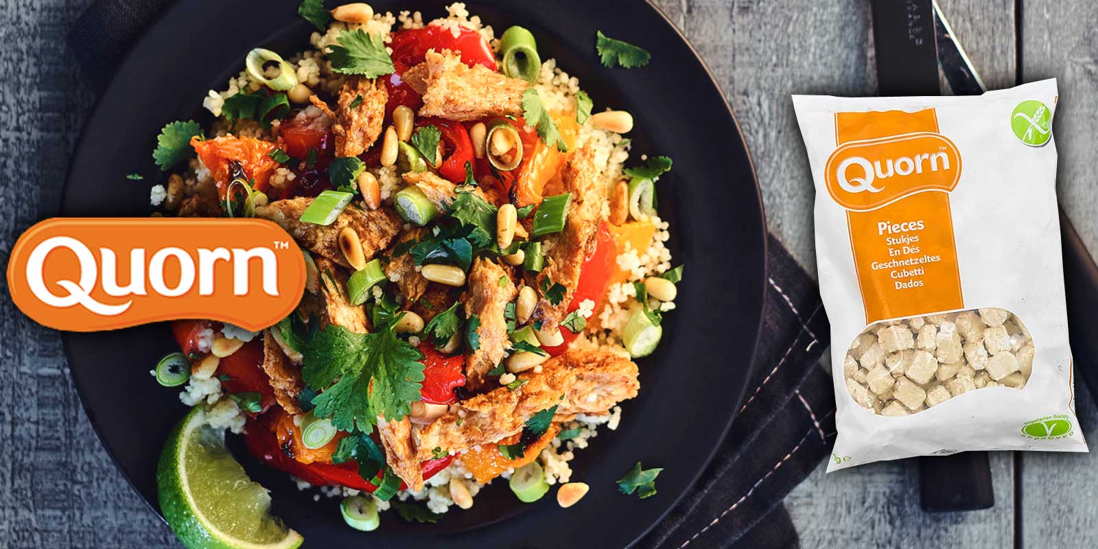 Quorn Produkte sind vegetarische Fleischalternativen Quorn Produkte ohne Fleisch heisst noch lange nicht ohne Geschmack. Deswegen steckt ganz viel leckeres, wertvolles Eiweiss in Quorn. Gutes Essen sollte nicht die Welt kosten. Darum steckt in allen unseren Produkten die Power von Quorn mycoprotein. Ein Super-Eiweiss für leckere Gerichte, die gleichzeitig die Umwelt schonen.