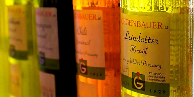 Olis de Gegenbauer - Moli d`oli de Viena El nom Gegenbauer significa la produccio de vinagre de tercera generacio. La filosofia d`avui, representada amb passio i fascinacio per Erwin M. Gegenbauer, esta en contra d`una uniformitat de gust i cap a la individualitat.
