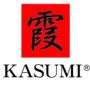 Couteau Kasumi La couche intermediaire des lames KASUMI MP est composee du meilleur acier japonais VG10 - avec du cobalt et une teneur plus elevee en carbone, developpe exclusivement pour la production de couteaux de cuisine de tres haute qualite. Apres le forgeage, les lames sont a nouveau chauffees a environ 800 °C, puis rapidement refroidies et ainsi durcies Rockwell a environ 59-60 °C. La durete de 59-60 HRC n`est pas seulement consideree comme la durete optimale pour les couteaux de cuisine au Japon. D`un tres bon tranchant, il permet au tranchant d`avoir une tres longue duree de vie (resistance de la coupe - ne s`emousse pas aussi vite), mais permet egalement un reaffutage facile avec les pierres a aiguiser SUMIKAMA.