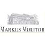 Domaine viticole Markus Molitor - Region viticole de Moselle En 1984, alors qu`il n`avait que 20 ans, Markus Molitor reprend le vignoble de 3 hectares de son pere. Malgre sa jeunesse, sa vision etait tres claire et ambitieuse : aider la Moselle a retrouver son ancienne gloire avec des Rieslings individuels, typiques du site, distinctifs et extremement faciles a conserver.