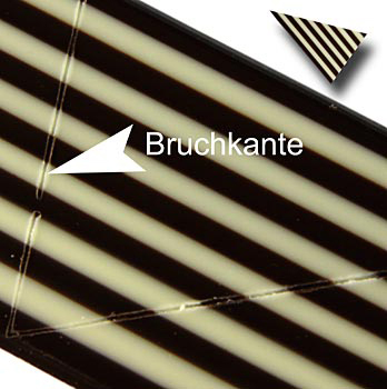 Deko-Aufleger Stripes, Dreieck, weiße/dunkle Schokolade gestreift, 32x49mm - 1 kg 538 St - Karton Deko-Aufleger Stripes, Dreieck, weiße/dunkle Schokolade gestreift, 32x49mm - 1 kg 538 St - Karton