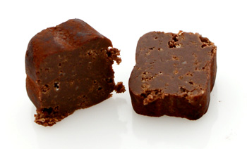 Mini Trüffelpralinen von Tartuflanghe Tartufo Dolce di Alba AMARETTO mit Mandeln a 7g, rotes Papier - 200 g - Beutel Mini Trüffelpralinen von Tartuflanghe Tartufo Dolce di Alba AMARETTO mit Mandeln a 7g, rotes Papier - 200 g - Beutel
