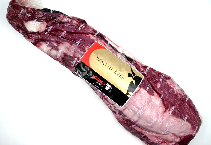 Filet of Wagyu from Chile BMS 6-7 without chain, beef, meat / Agricola Mollendo SA - about 2.5 kg - vacuum Filet of Wagyu from Chile BMS 6-7 without chain, beef, meat / Agricola Mollendo SA - about 2.5 kg - vacuum