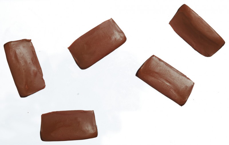 Gianduiotti classici tricolori, espositore, hazelnoot nougat chocolaatjes, drie kleuren, display, caffarel - 3.000 g - tonen