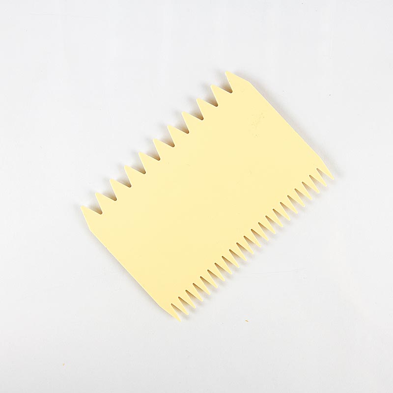 Garnier comb, with pointed teeth, approx. 11x7.5cm - 1 pc - loose