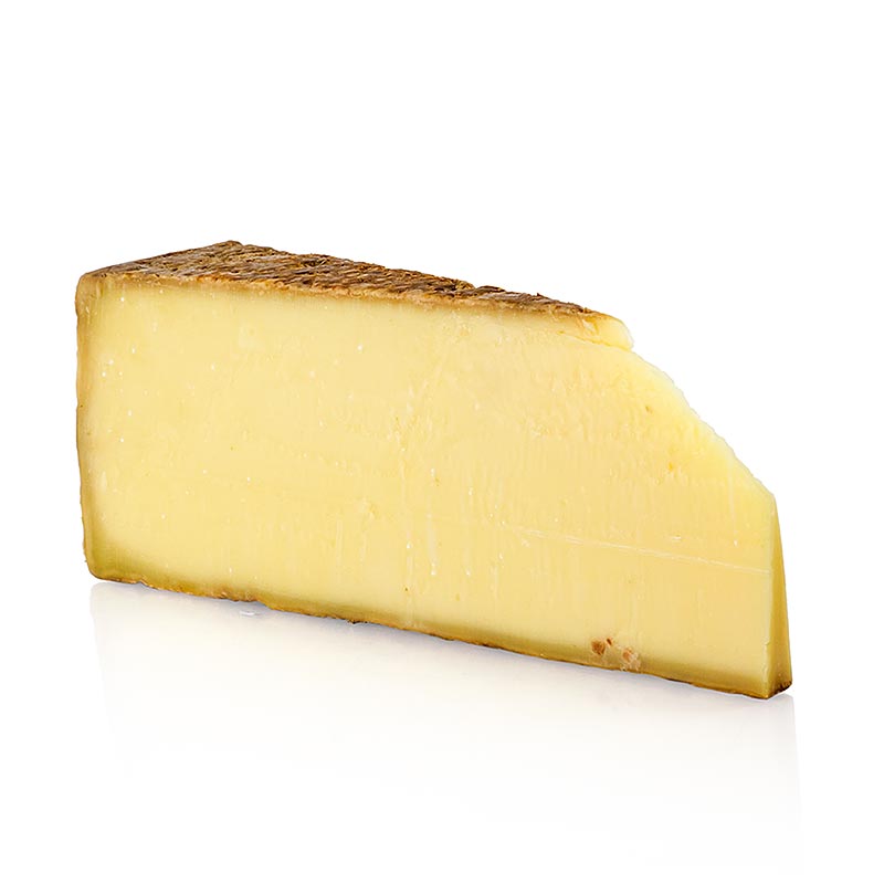 Sibratsgfallen mountain cheese, cow`s milk, matured for at least 16 months, cheesecake - about 1,000 g - vacuum