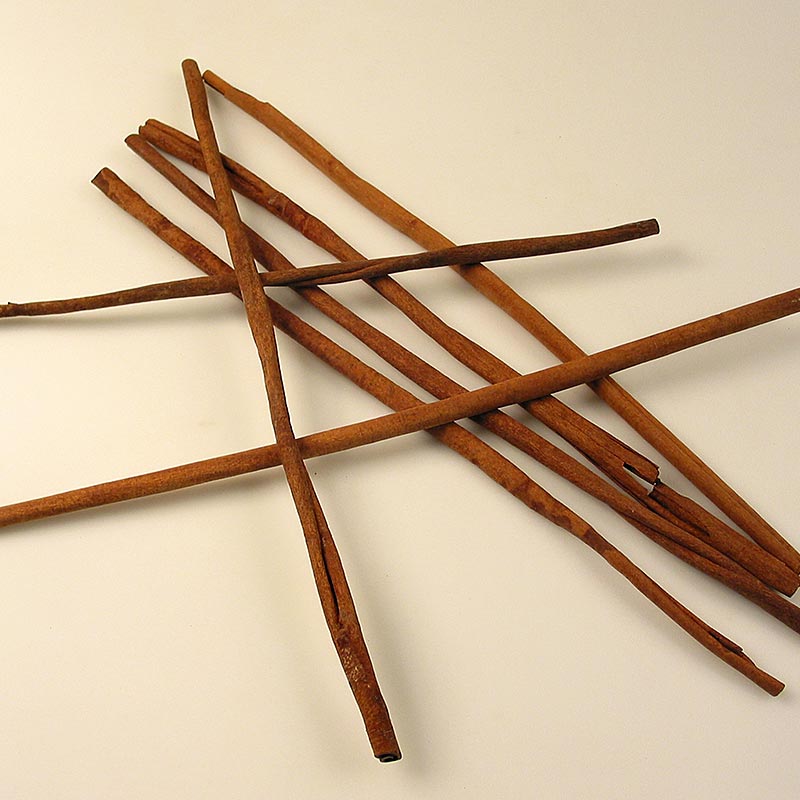 Batang kayu manis, panjang, lebih kurang 40 cm, hanya untuk hiasan, Indonesia - 1 kg, lebih kurang 30 keping - beg