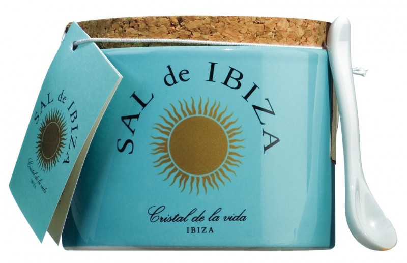 Num pote de ceramica com colher medidora, Flor de Sal, Sal de Ibiza - 150g - Pedaco