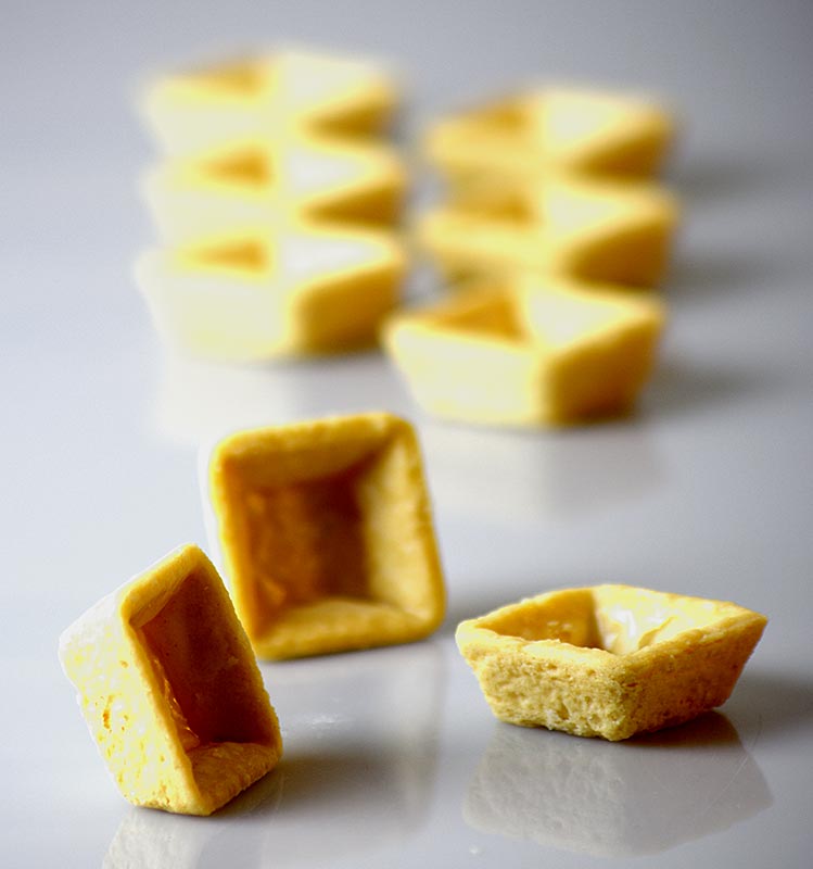 Tartlet universal, persegi, 3,8 x 3,8 cm - 1,35kg, 270 buah - Kardus