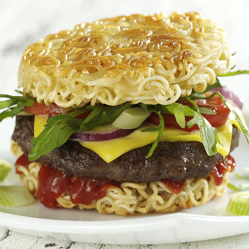 Paezinhos de macarrao Ramenburger The Ramen Company, feitos a mao, Ø 10cm, H 1,5cm - 360g, 8x45g - bolsa