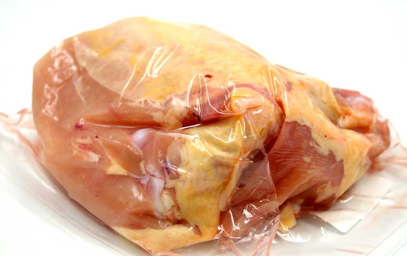 Dada ayam jagung dengan kulit dan sayap, beg 4, ayam dari Perancis - lebih kurang 800 gr - vakum