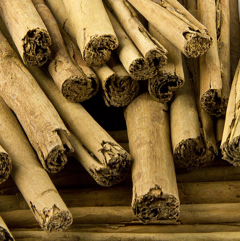 Batang kayu manis taman bumbu, utuh, kira-kira 8-10 buah, Ceylon / Sri Lanka - 50 gram - Kaca