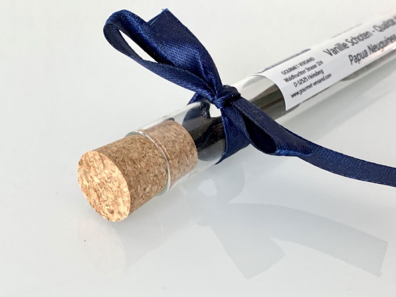 Vainas de vainilla - calidad, Papua Nueva Guinea, 2 vainas en un tubo de ensayo con un lazo - 2 unidades / cada una de aproximadamente 3 g - En un tubo de ensayo con un asa. Vainas de vainilla - calidad, Papua Nueva Guinea, 2 vainas en un tubo de ensayo con un lazo - 2 unidades / cada una de aproximadamente 3 g - En un tubo de ensayo con un asa.