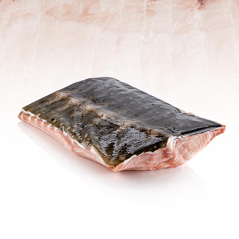 Filet av oppdrettsstoer (Acipenser transmontanus), med skinn - ca 3,5 kg - vakuum