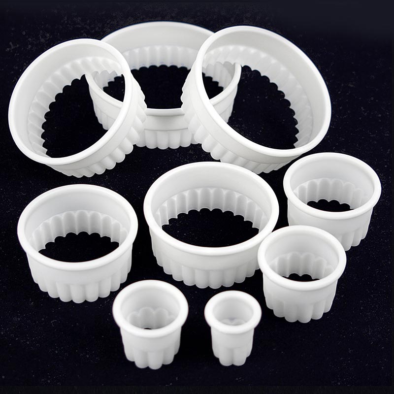 deBUYER cookie cutter, round-corrugated, plastic, Ø 2/3/4/5/6/7/8/9 / 10cm - 9 pcs. - can