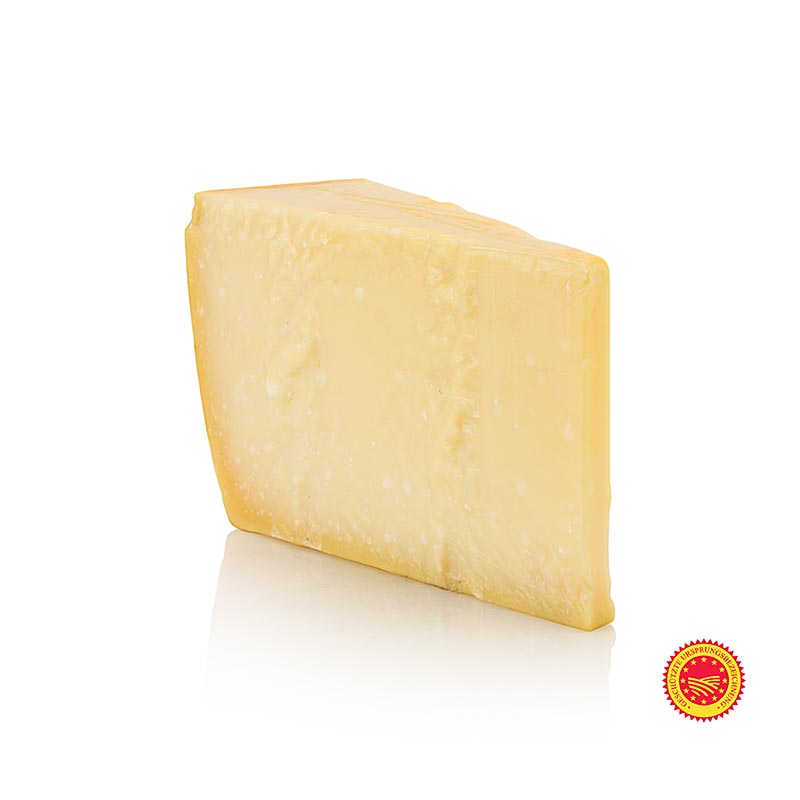 Fromage Parmesan - Parmigiano Reggiano, 1ere qualite, age d`au moins 24 mois, AOP - environ 1 000 g - vide