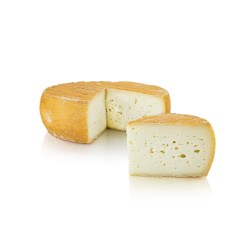 Petit chevre, fromage a pate mi-dure, bois de cuisson fermier - environ 1,7kg - vide Petit chevre, fromage a pate mi-dure, bois de cuisson fermier - environ 1,7kg - vide