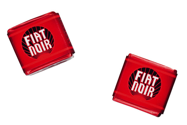 Centodadi Fiat Noir, espositore, 100-laags chocolaatjes, noten- en cacaoroom, display, majani - 1,013 g - tonen Centodadi Fiat Noir, espositore, 100-laags chocolaatjes, noten- en cacaoroom, display, majani - 1,013 g - tonen