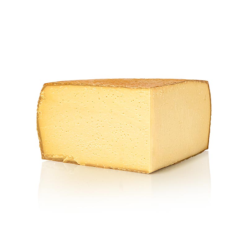 Cheddar alpin, fromage a pate mi-dure, quart de meule - environ 1,5 kg - vide Cheddar alpin, fromage a pate mi-dure, quart de meule - environ 1,5 kg - vide