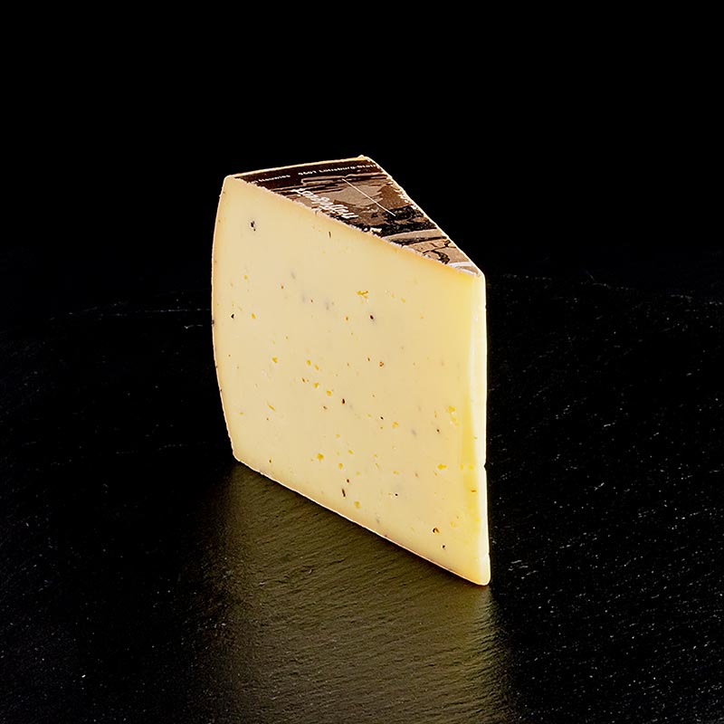 Pije alkoolike me tartufe, djathe i prere ne feta me pergatitje tartufi, cope, organik - afersisht 250 g - film